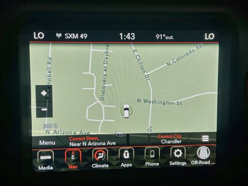 Used 2023 Jeep Gladiator Rubicon w/ LED Lighting Group AWD/4WD image 9