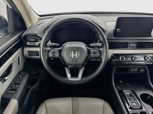 Certified 2024 Honda Pilot Touring image 24