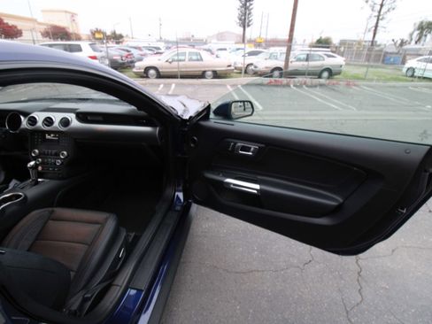 Used 2019 Ford Mustang GT image 34