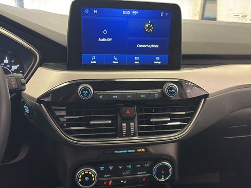 Used 2022 Ford Escape SE w/ Cold Weather Package image 14