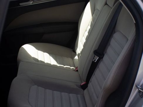 Used 2018 Ford Fusion S FWD image 22