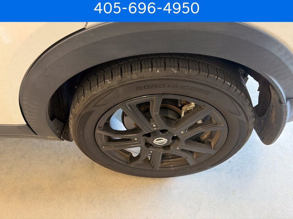 Used 2021 Nissan Kicks SR w/ SR Premium Package FWD image 6