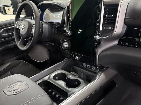 New 2026 RAM 1500 Laramie AWD/4WD image 29