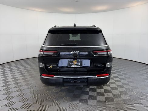 Used 2022 Jeep Grand Cherokee L Limited image 10