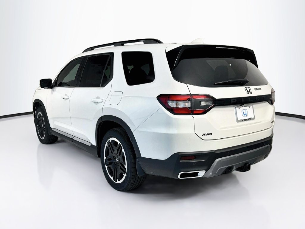 New 2026 Honda Pilot Touring image 7