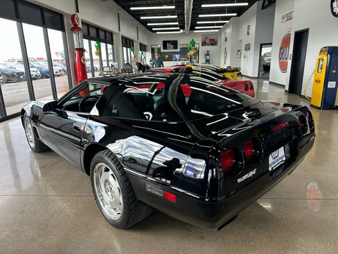 Used 1996 Chevrolet Corvette Coupe image 5