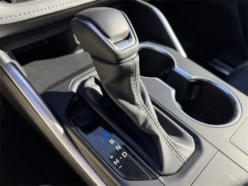 Certified 2024 Toyota Highlander XLE image 20