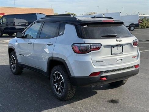 New 2026 Jeep Compass Trailhawk image 5