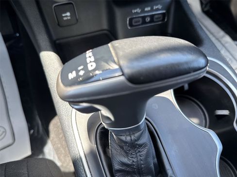 Used 2020 Dodge Durango SXT AWD/4WD image 21