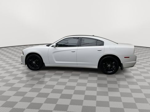 Used 2013 Dodge Charger SXT Plus image 31
