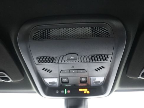 Used 2024 Cadillac XT5 Premium Luxury image 25