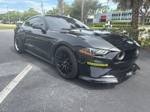 Used 2019 Ford Mustang GT Premium w/ GT Performance Package RWD image 3