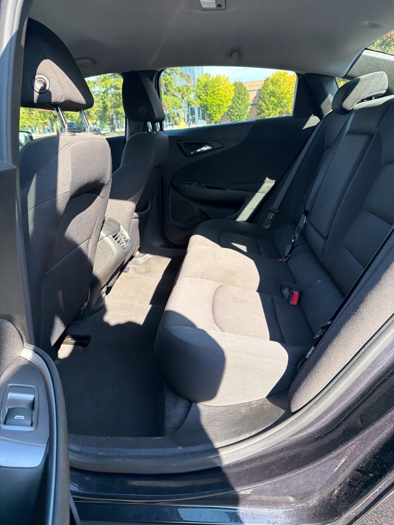 Used 2023 Chevrolet Malibu LT FWD image 23