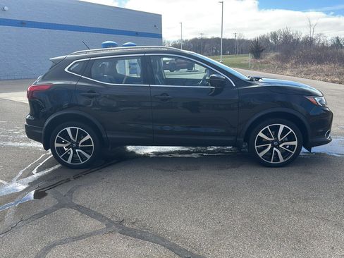 Used 2019 Nissan Rogue Sport SL w/ Premium Package image 8