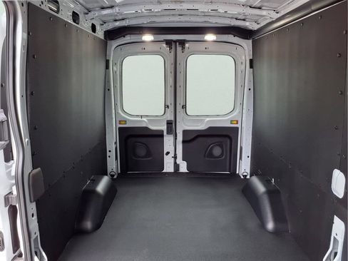 New 2026 Ford Transit 250 148 Medium Roof w/ Load Area Protection Package RWD image 20