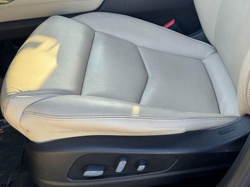 Used 2018 Cadillac XT5 Luxury w/ Driver Awareness Package image 26