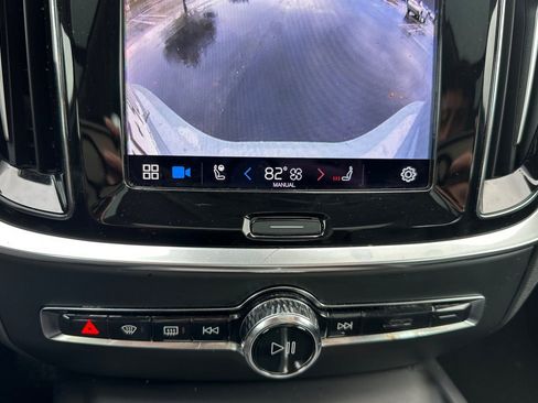 Used 2024 Volvo S60 B5 Plus image 27