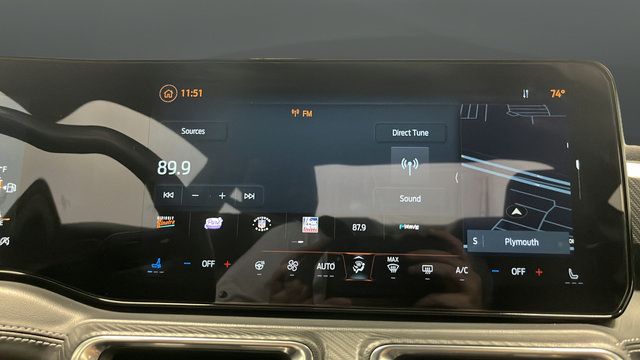 Used 2025 Ford Mustang Premium RWD image 30