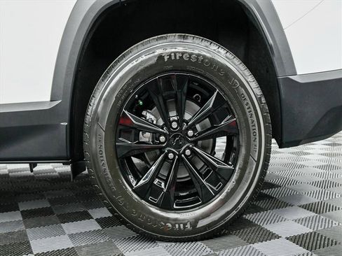 New 2026 Chevrolet Equinox LT FWD image 13