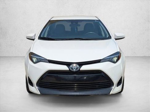 Used 2017 Toyota Corolla L FWD image 2