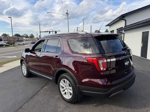 Used 2019 Ford Explorer XLT w/ Equipment Group 201A AWD/4WD image 3