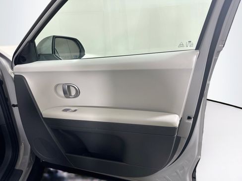 Used 2024 Hyundai Ioniq 5 SE RWD image 31