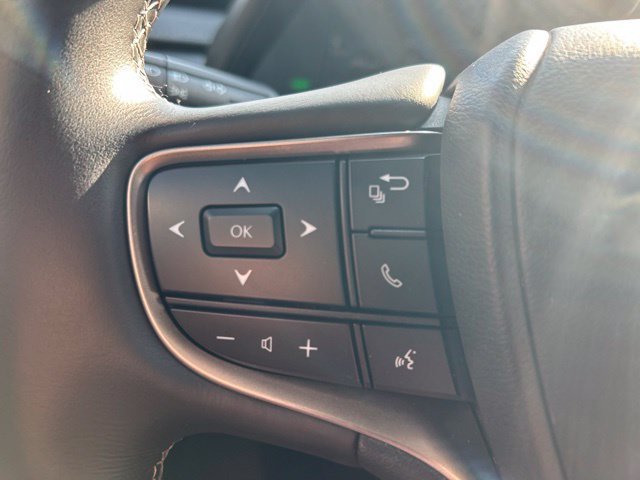 Certified 2022 Lexus UX 250h w/ Premium Package AWD/4WD image 18