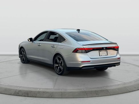 Used 2024 Honda Accord Sport image 5