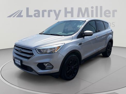 Used 2017 Ford Escape SE AWD/4WD image 1