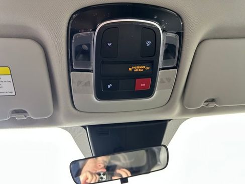 Certified 2025 Hyundai Tucson SE image 24