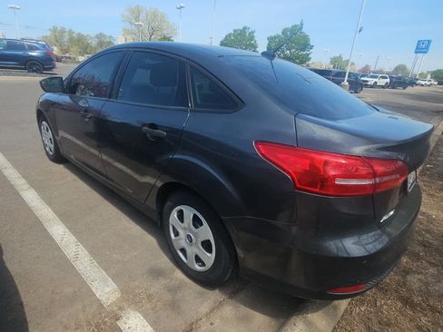 Used 2018 Ford Focus S FWD image 4
