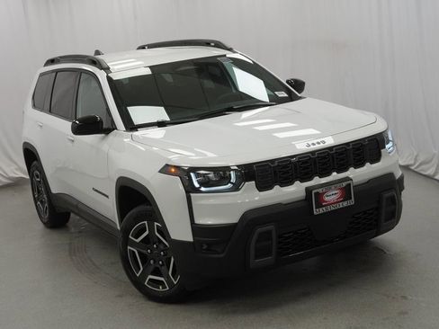 New 2026 Jeep Cherokee Laredo image 8