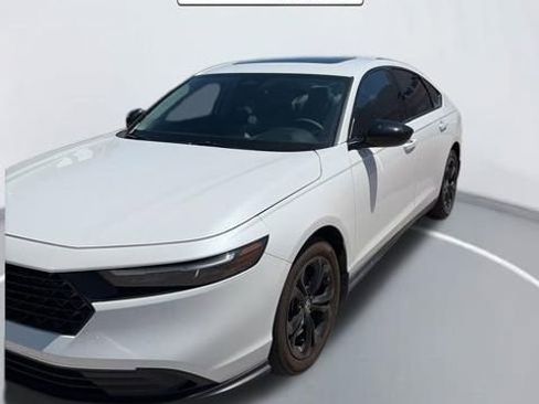 Used 2025 Honda Accord SE image 12