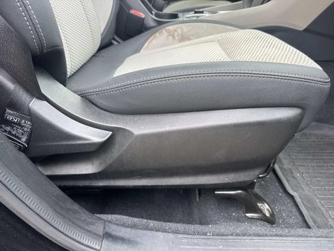 Used 2019 Subaru Forester Premium AWD/4WD image 12