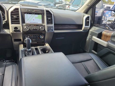 Used 2019 Ford F150 Lariat RWD image 13