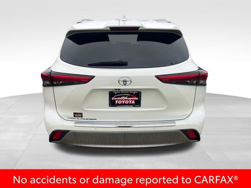 Certified 2021 Toyota Highlander Platinum AWD/4WD image 5