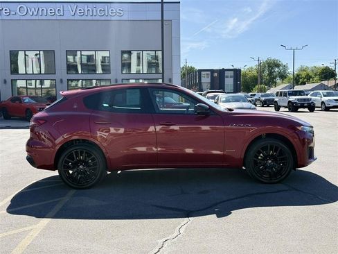 Used 2020 Maserati Levante GranSport AWD/4WD image 8