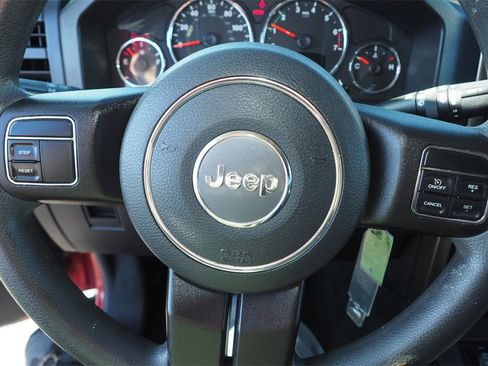 Used 2012 Jeep Liberty Sport image 22