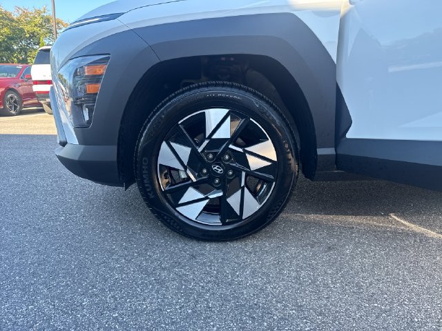 Certified 2024 Hyundai Kona SEL AWD/4WD image 27