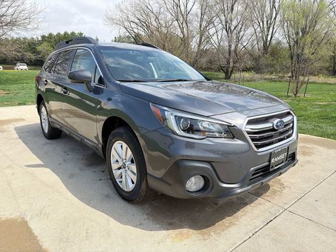 Used 2019 Subaru Outback 2.5i Premium image 8