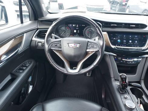 Used 2021 Cadillac XT6 Sport w/ Platinum Package AWD/4WD image 16