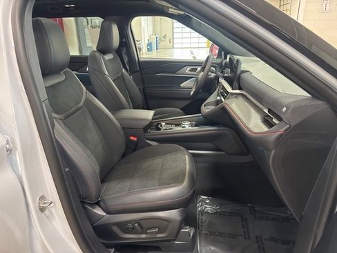 New 2026 Ford Explorer ST w/ Sun And Sound Package image 17