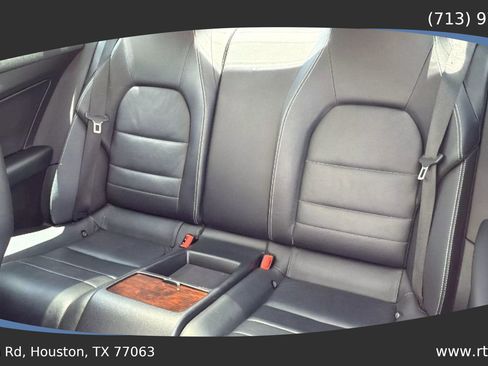 Used 2011 Mercedes-Benz E 550 Coupe image 23