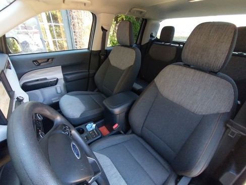 Used 2023 Ford Maverick XLT image 42