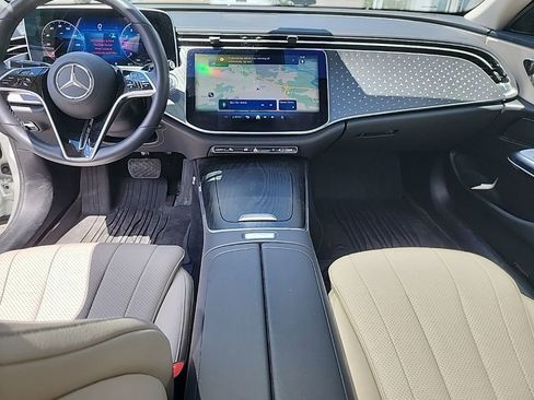Used 2024 Mercedes-Benz E 350 4MATIC Sedan image 21