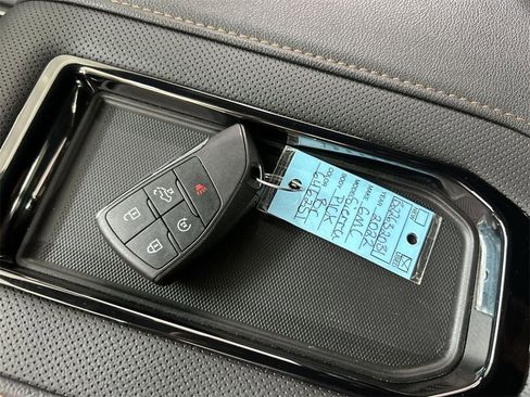 Certified 2022 GMC Sierra 1500 AT4 w/ AT4 Premium Package image 12