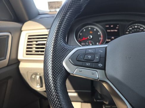 Used 2020 Volkswagen Atlas Cross Sport SE AWD/4WD image 22