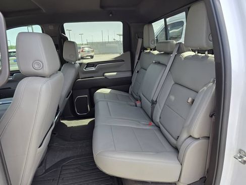 Used 2022 GMC Sierra 1500 SLT w/ SLT Premium Plus Package AWD/4WD image 21