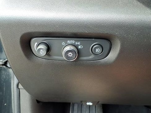Used 2021 Chevrolet Traverse LT AWD/4WD image 38