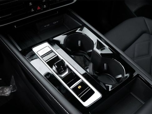 New 2026 Volkswagen Atlas SE image 18